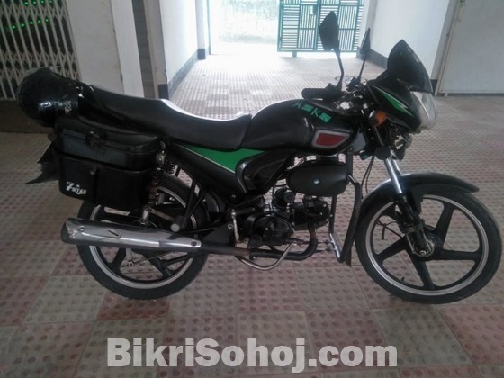 Runner Cheeta 100cc Bike, Black Color.